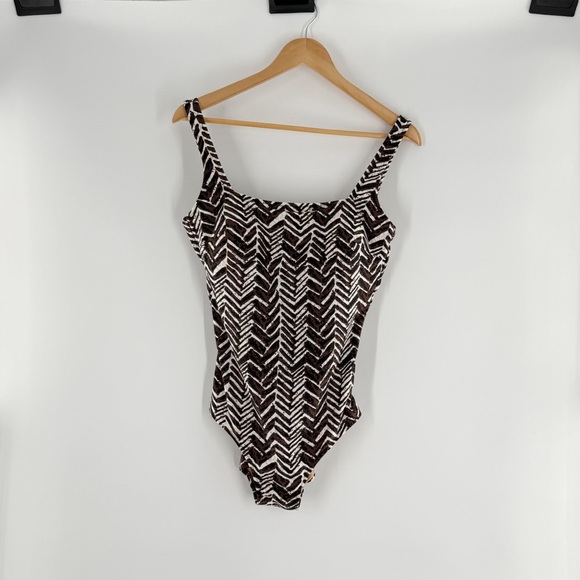 GOTTEX Brown and White Patterned One Piece Swimsuit size 14 women’s - Picture 7 of 9